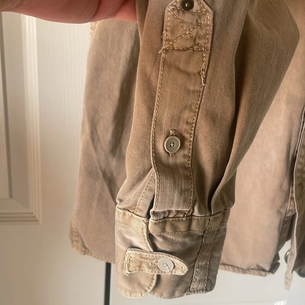 SOLD-Levi's Tan Button-Down Casual Shirt